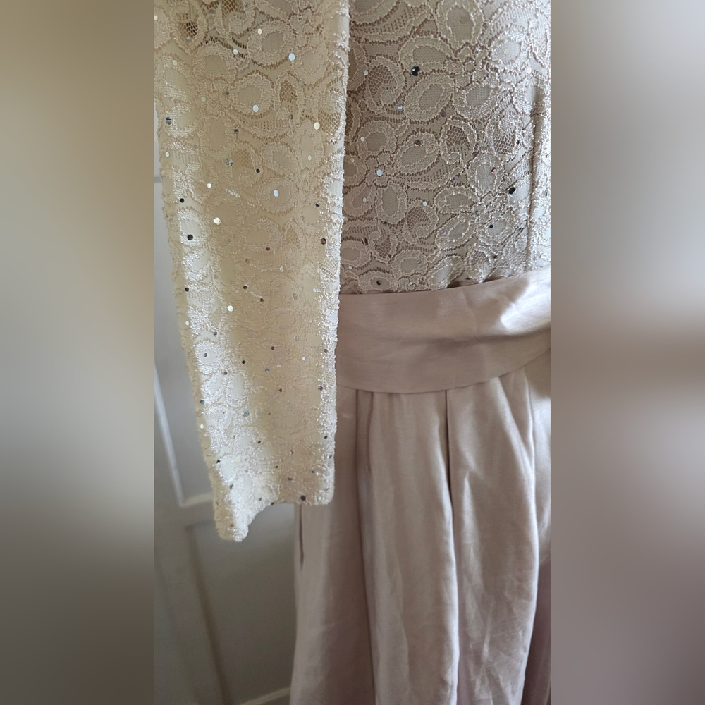 Elegant Lace Top and Satin Skirt Dress Size 14 - Picture 3 of 11
